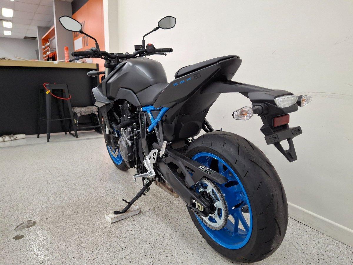 2025 SUZUKI GSX-8S ROAD