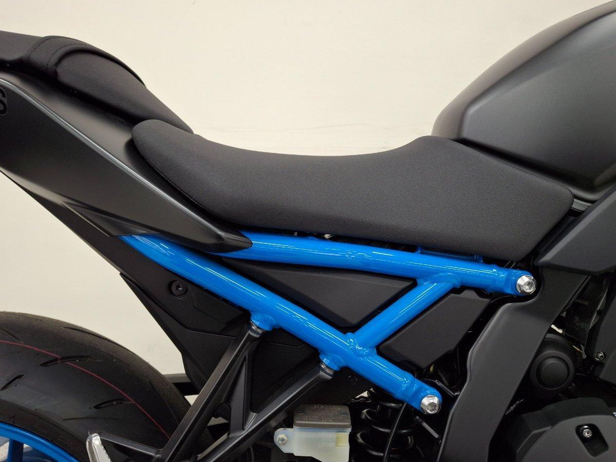 2025 SUZUKI GSX-8S ROAD