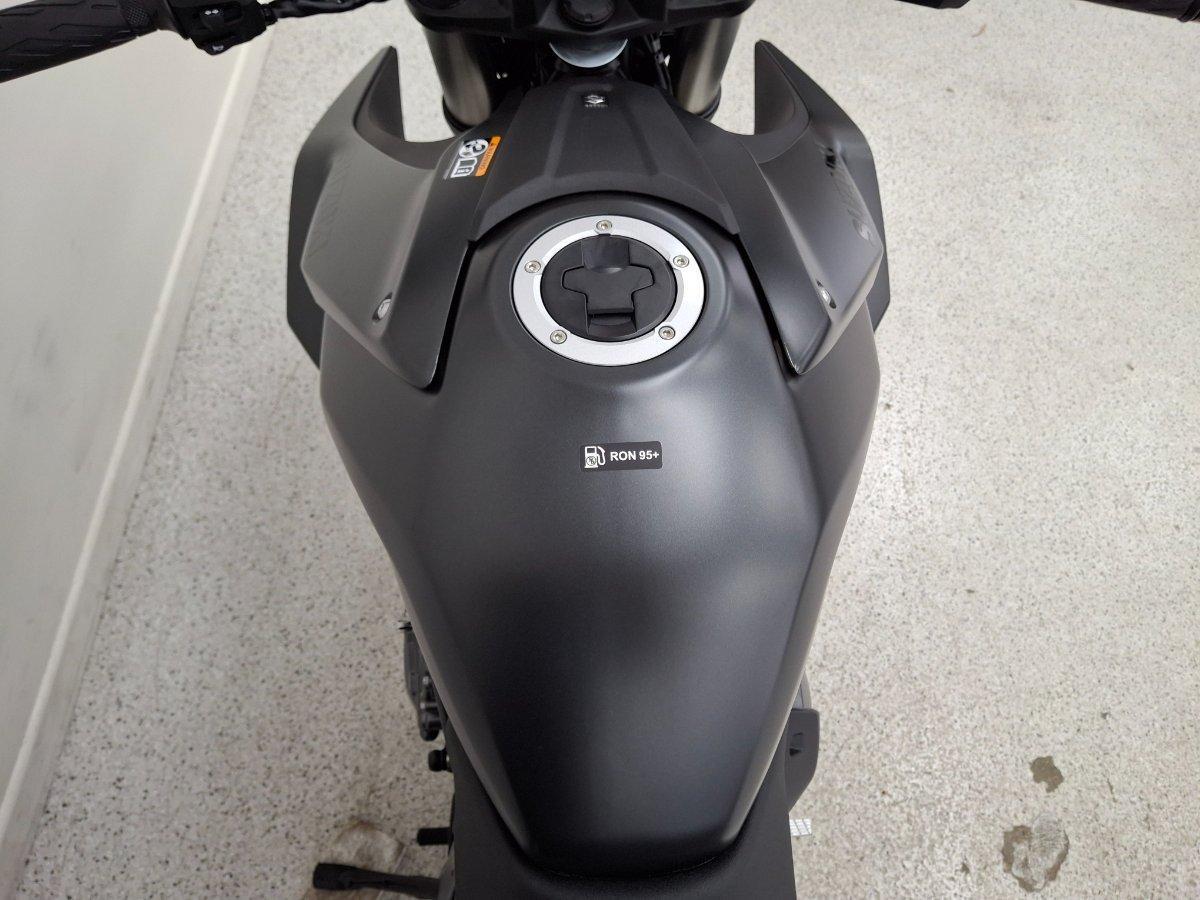 2025 SUZUKI GSX-8S ROAD