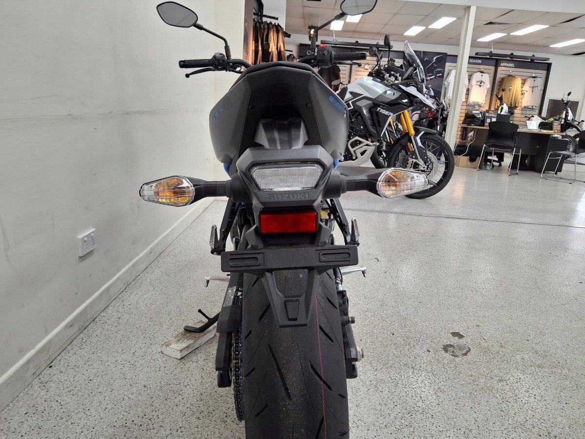 2025 SUZUKI GSX-8S ROAD