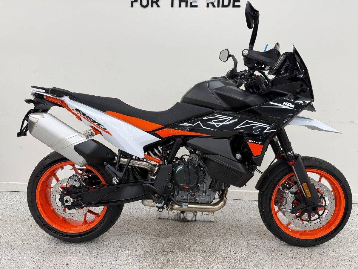 2024 KTM 890 SM-T SPORTS