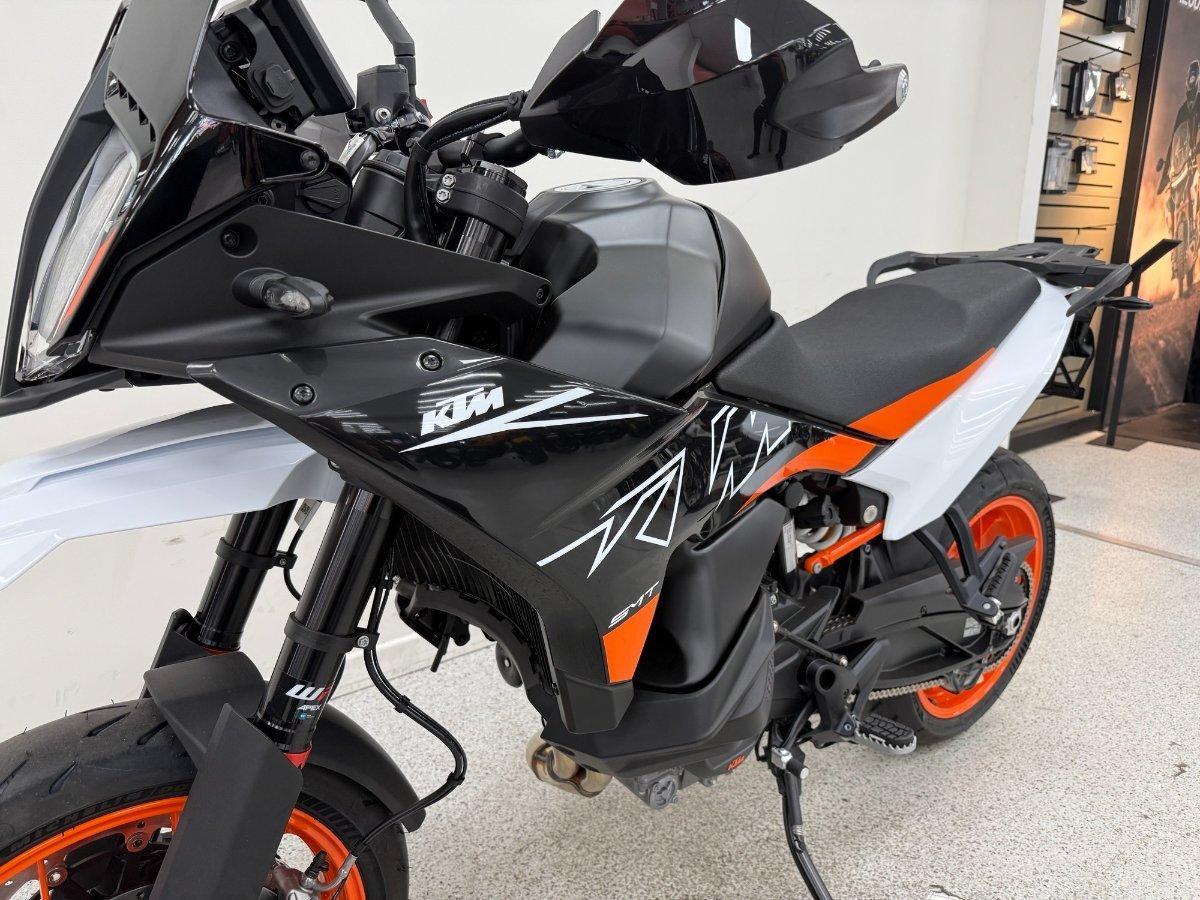 2024 KTM 890 SM-T SPORTS