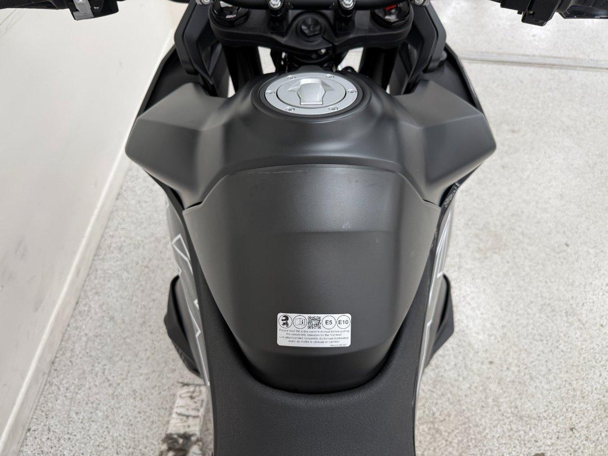 2024 KTM 890 SM-T SPORTS