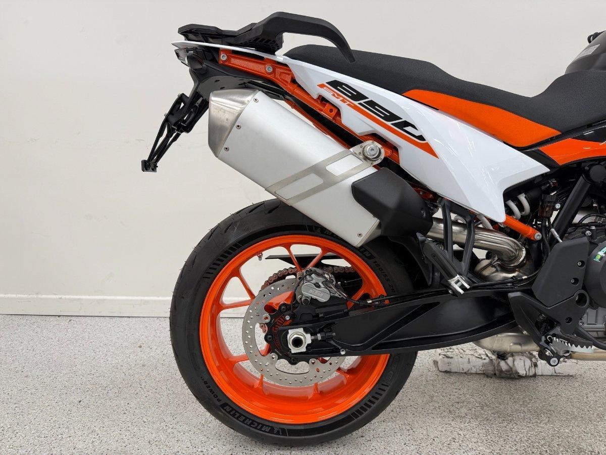 2024 KTM 890 SM-T SPORTS