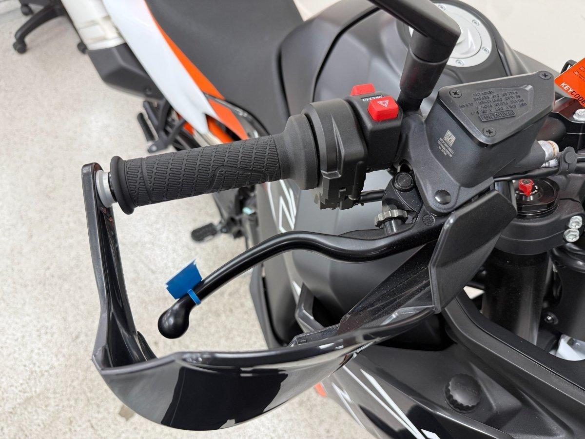 2024 KTM 890 SM-T SPORTS
