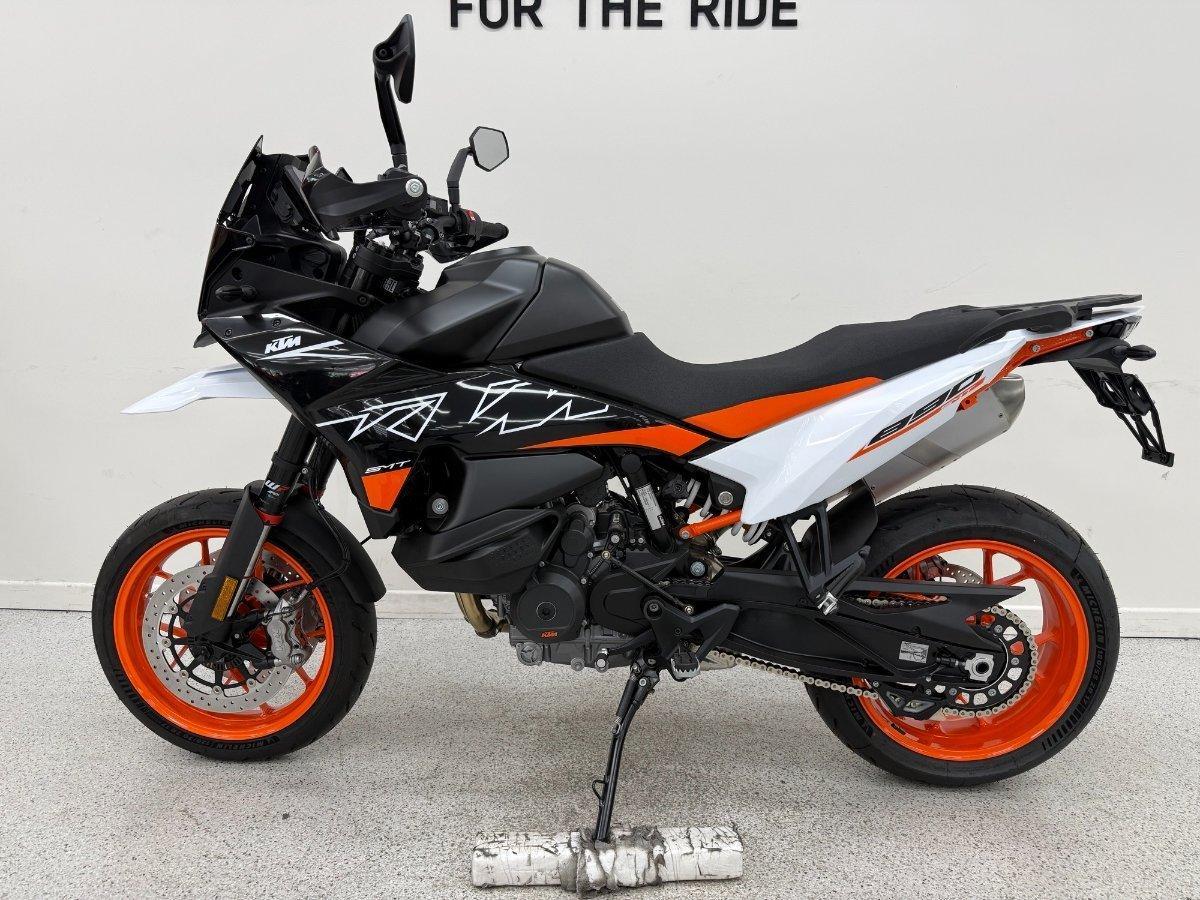 2024 KTM 890 SM-T SPORTS
