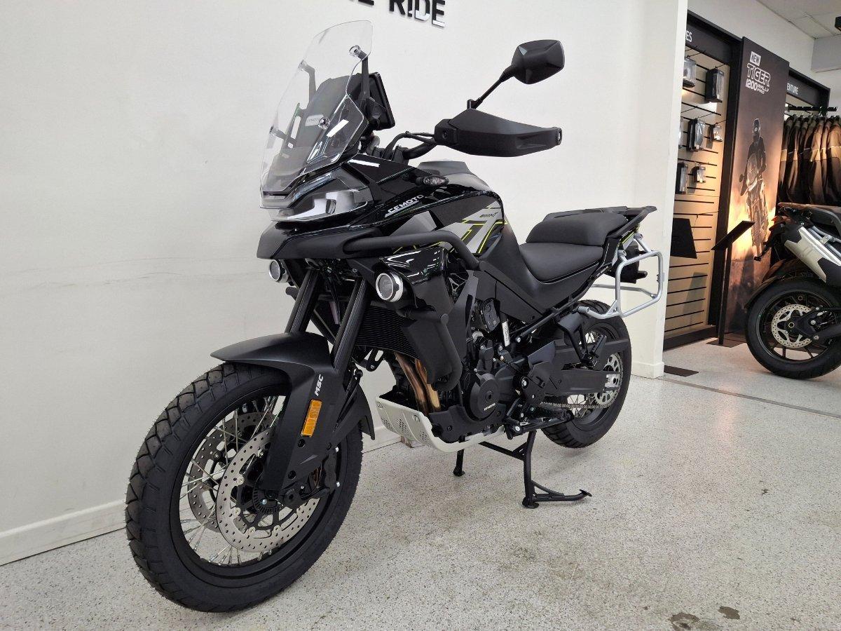 2025 CF MOTO 800 MT EXPLORE DUAL SPORTS