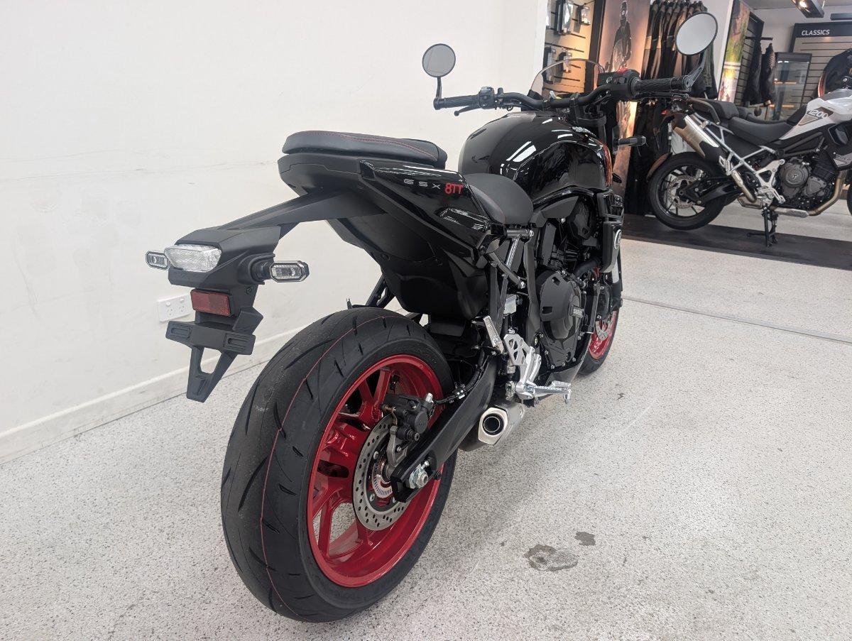 2025 SUZUKI GSX-8TT ROAD