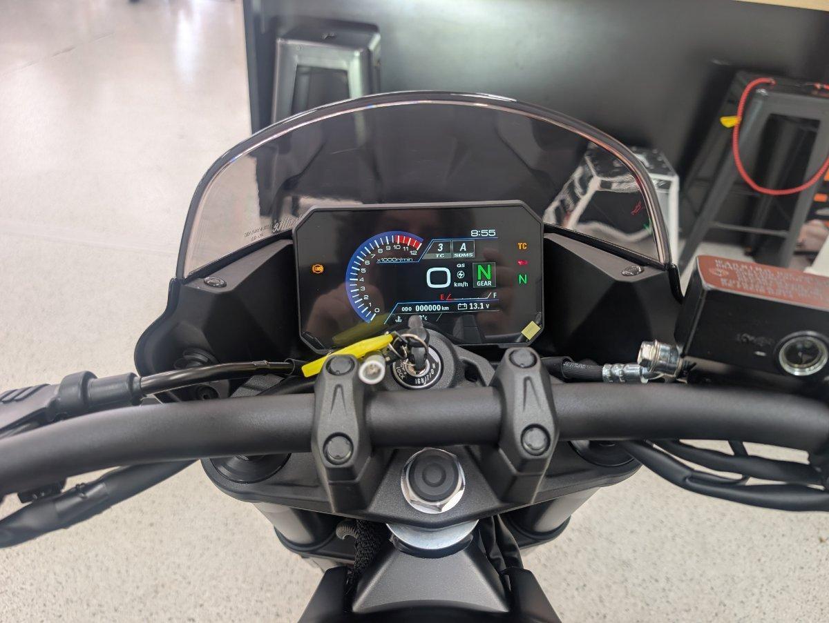 2025 SUZUKI GSX-8TT ROAD