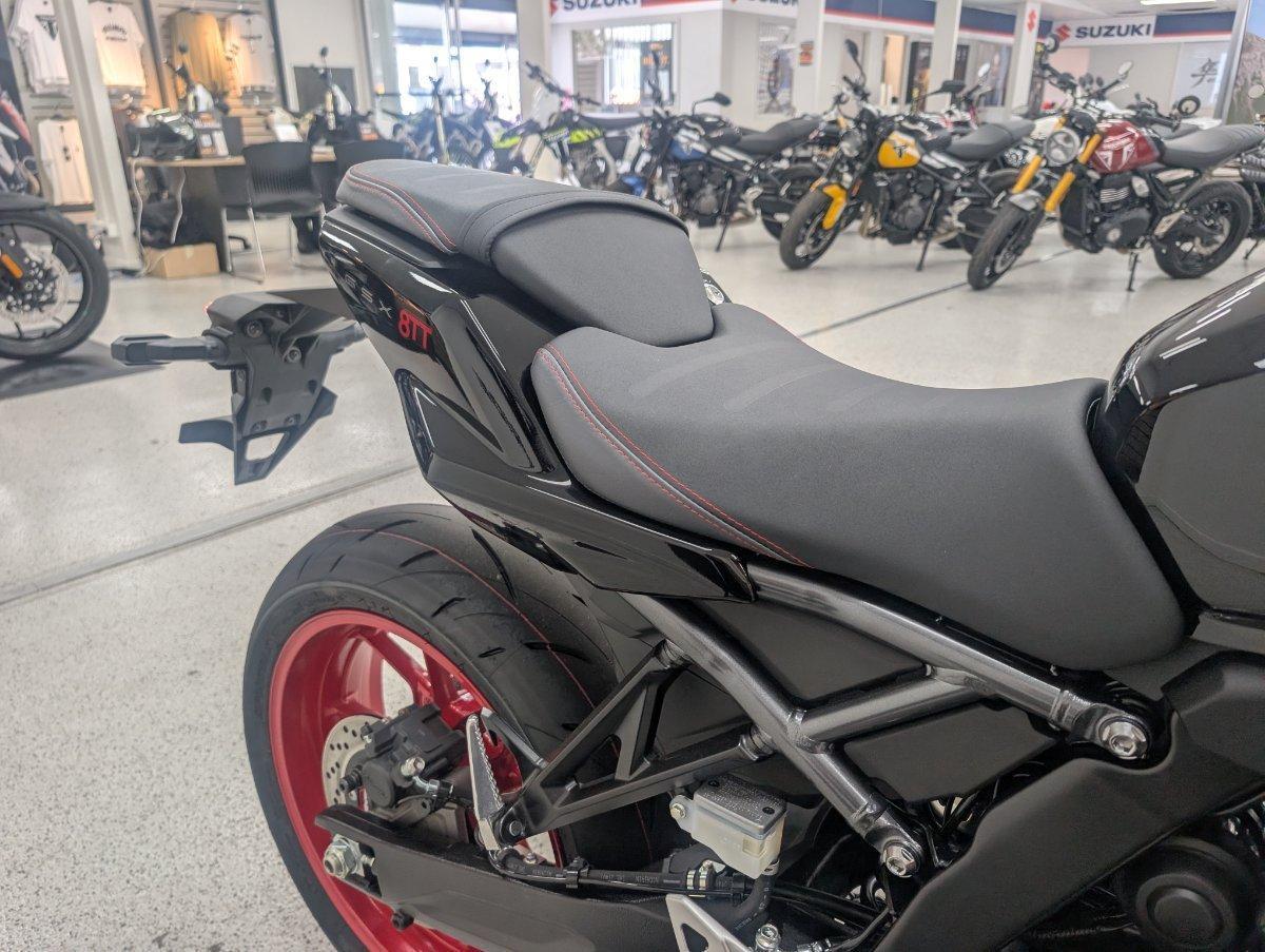 2025 SUZUKI GSX-8TT ROAD