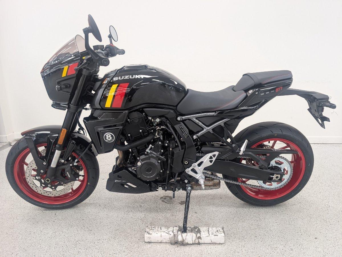 2025 SUZUKI GSX-8TT ROAD