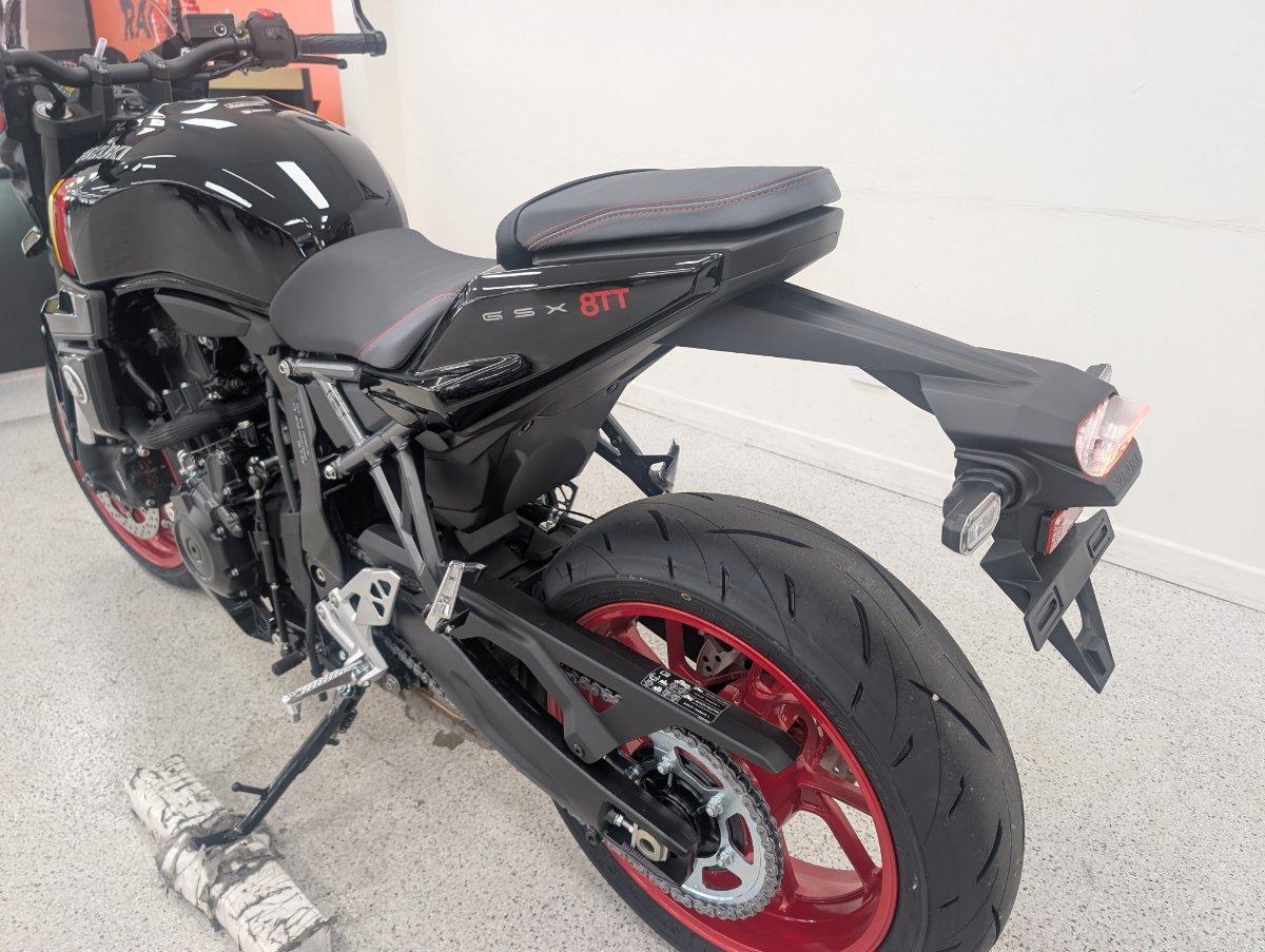 2025 SUZUKI GSX-8TT ROAD