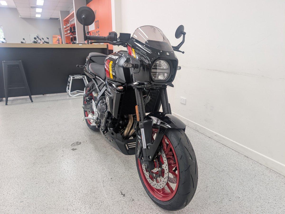 2025 SUZUKI GSX-8TT ROAD