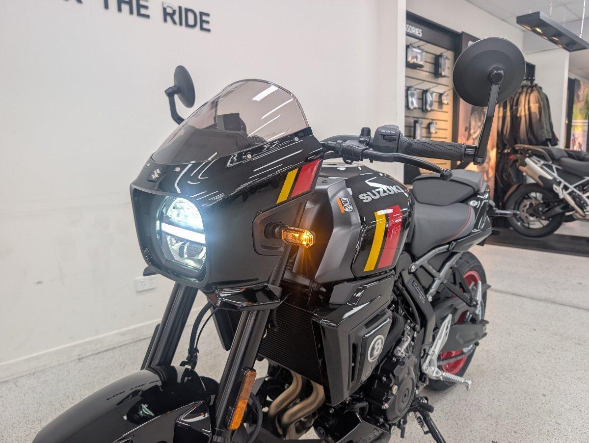 2025 SUZUKI GSX-8TT ROAD