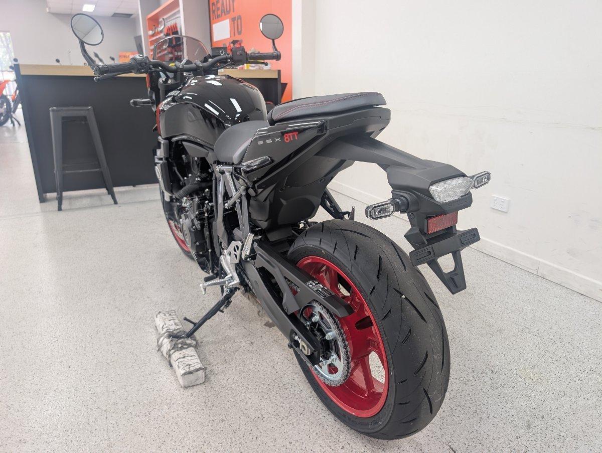 2025 SUZUKI GSX-8TT ROAD
