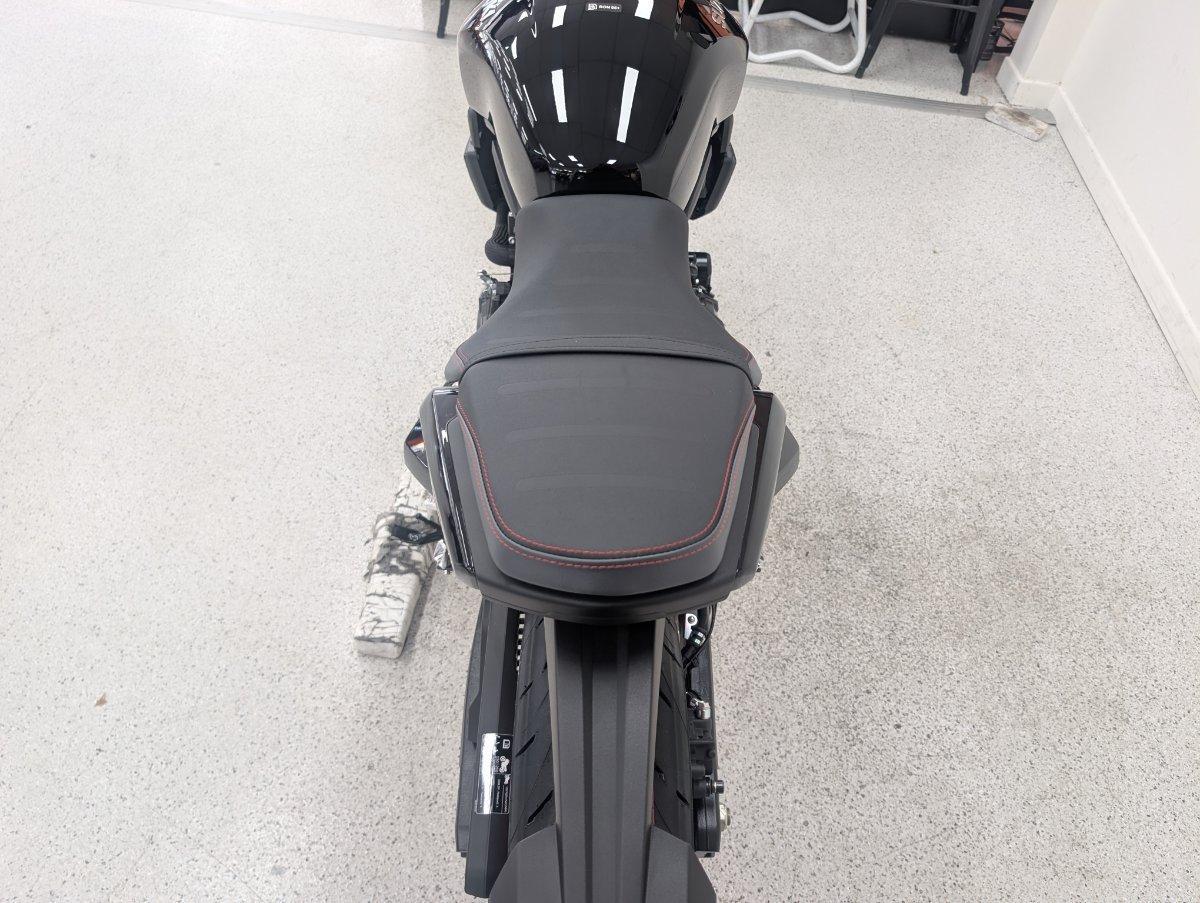 2025 SUZUKI GSX-8TT ROAD