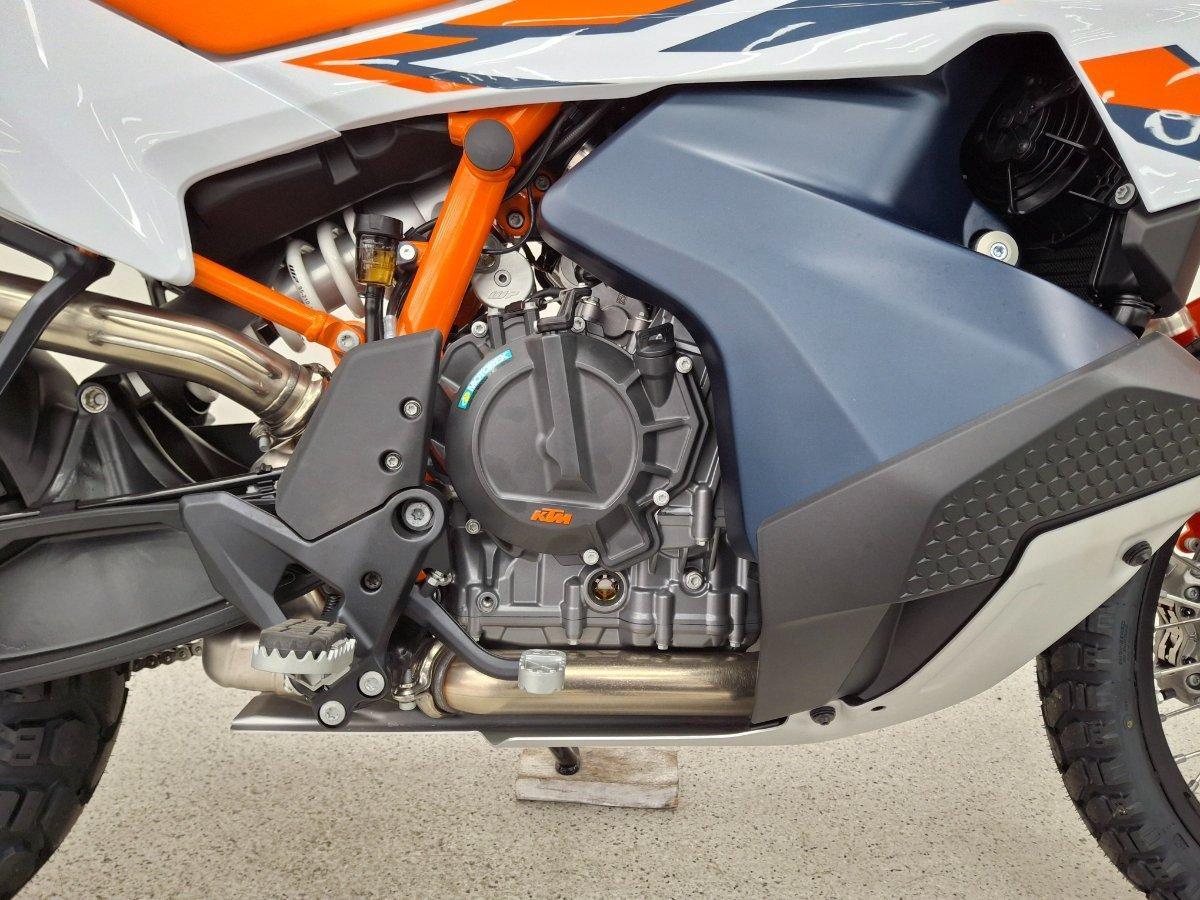 2024 KTM 890 ADVENTURE R DUAL SPORTS