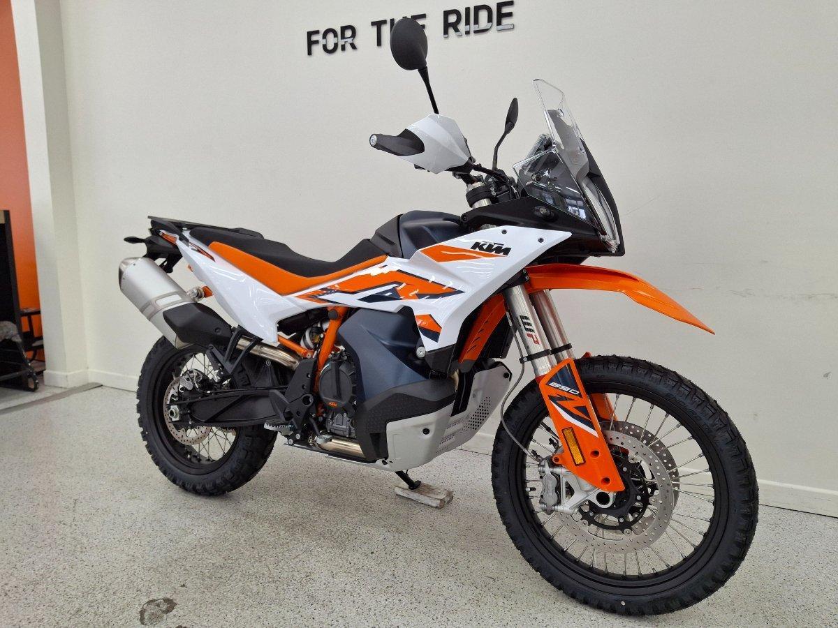 2024 KTM 890 ADVENTURE R DUAL SPORTS