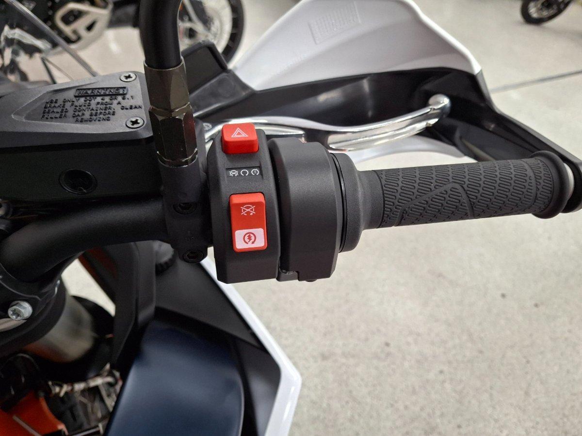 2024 KTM 890 ADVENTURE R DUAL SPORTS