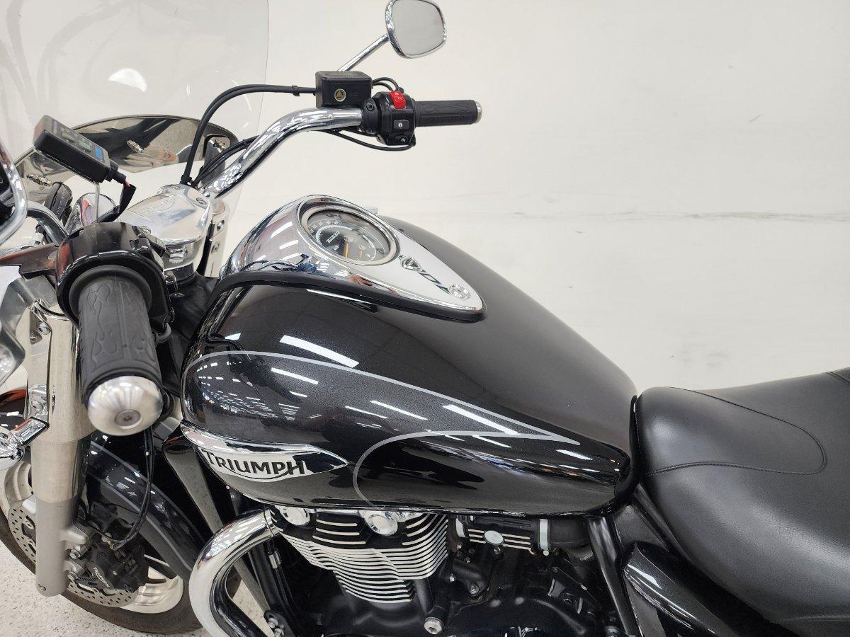 2014 TRIUMPH THUNDERBIRD COMMANDER CRUISER