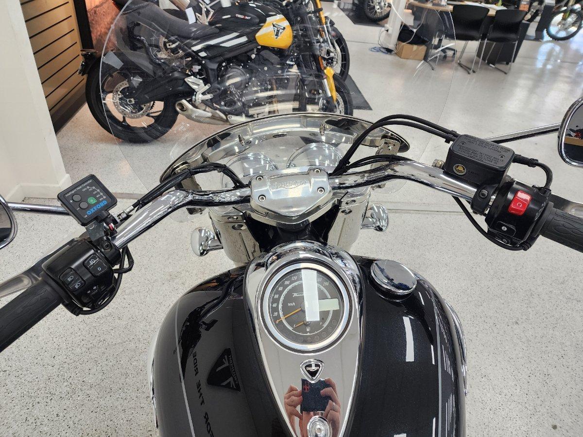 2014 TRIUMPH THUNDERBIRD COMMANDER CRUISER