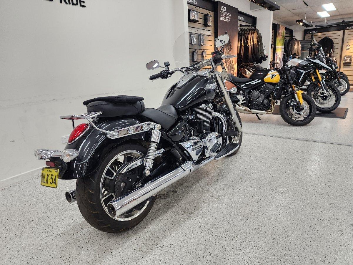 2014 TRIUMPH THUNDERBIRD COMMANDER CRUISER