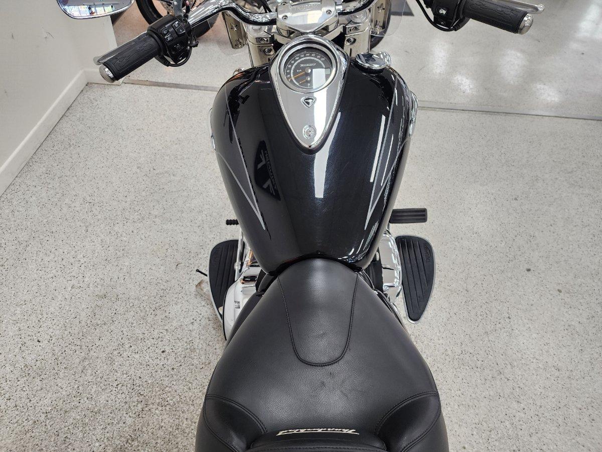 2014 TRIUMPH THUNDERBIRD COMMANDER CRUISER