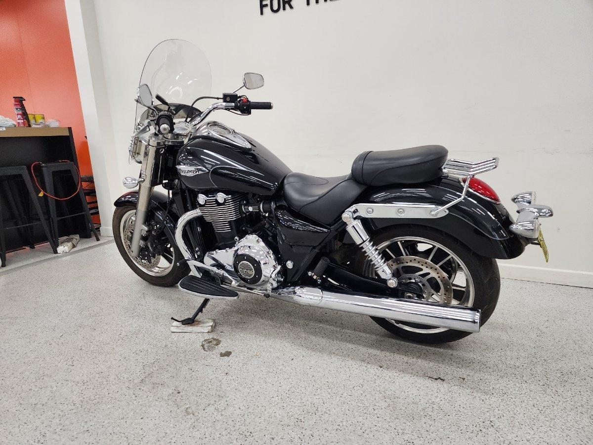 2014 TRIUMPH THUNDERBIRD COMMANDER CRUISER