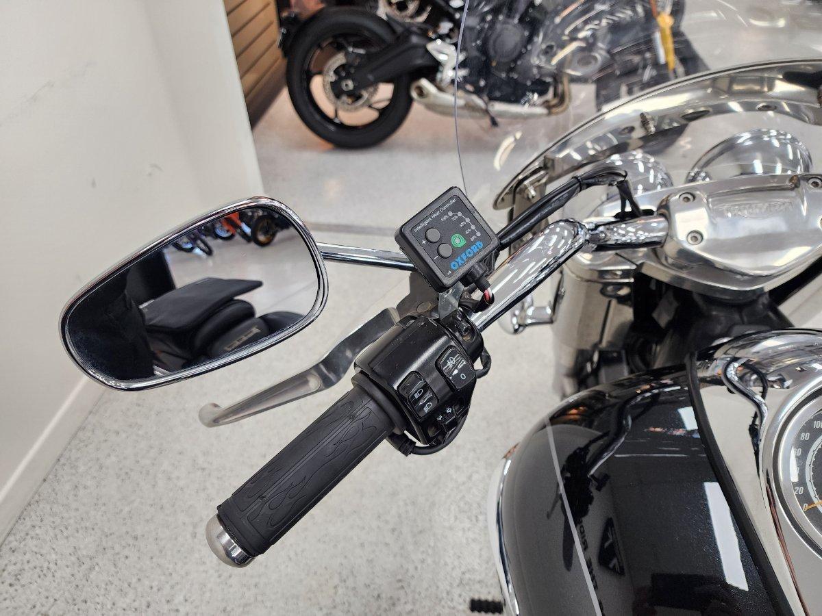 2014 TRIUMPH THUNDERBIRD COMMANDER CRUISER