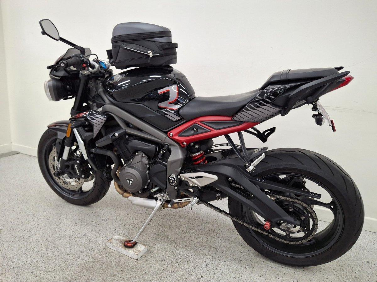 2022 TRIUMPH STREET TRIPLE R ROAD