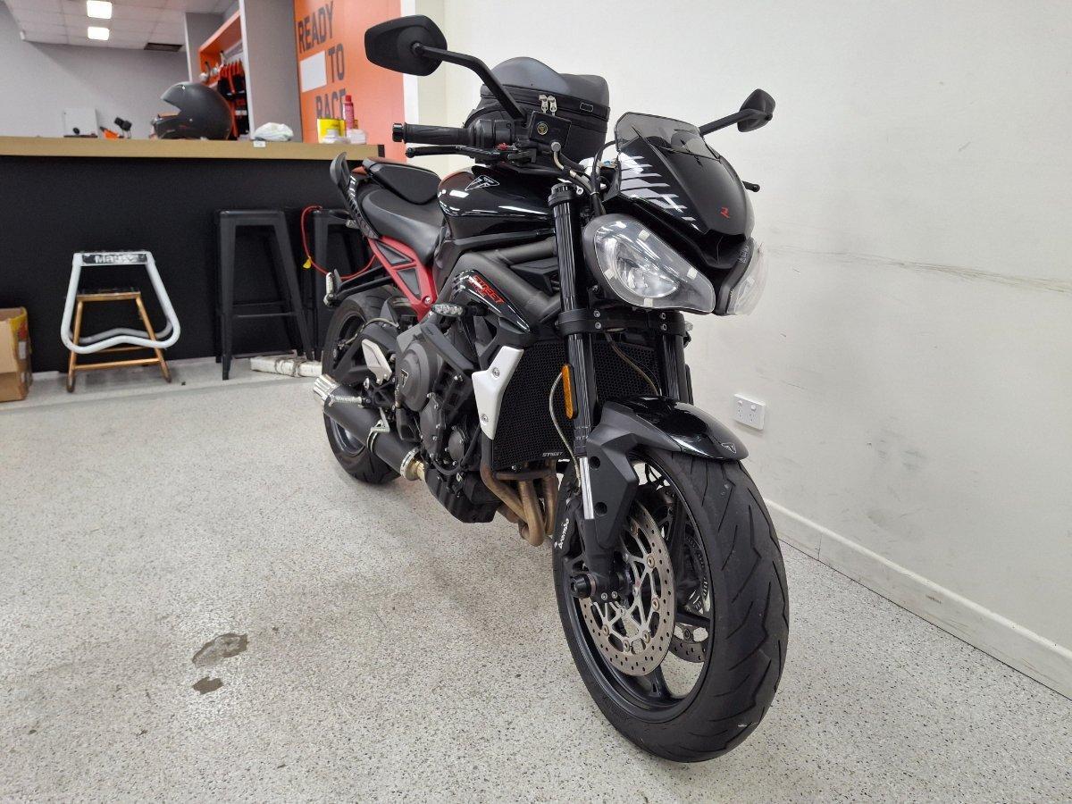2022 TRIUMPH STREET TRIPLE R ROAD