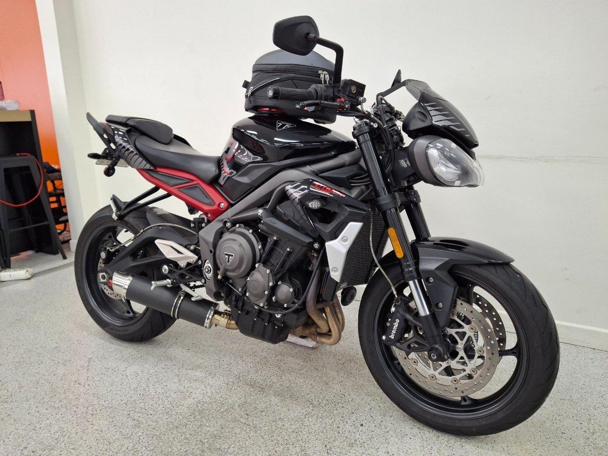 2022 TRIUMPH STREET TRIPLE R ROAD