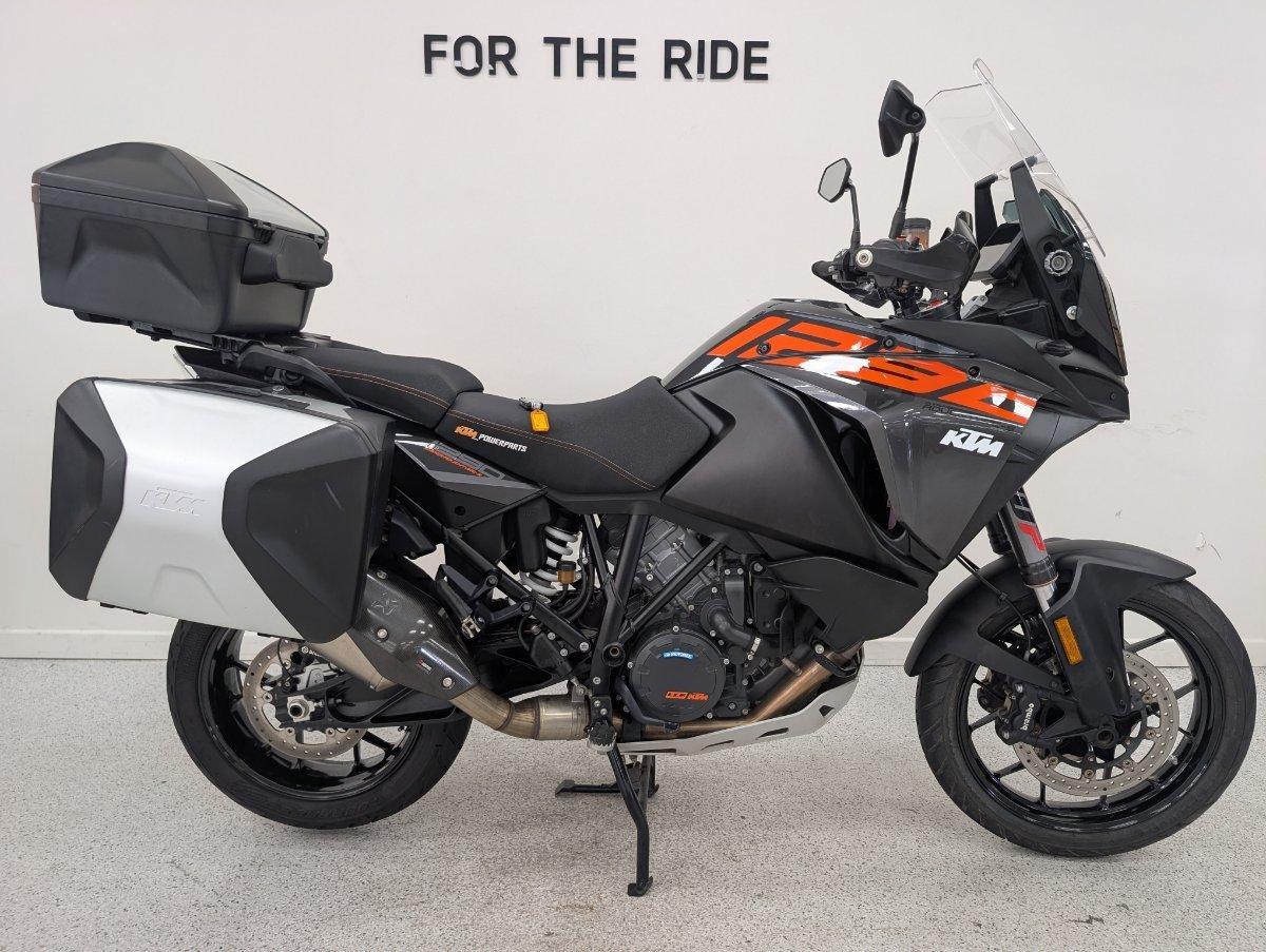 2017 KTM 1290 SUPER ADVENTURE DUAL SPORTS