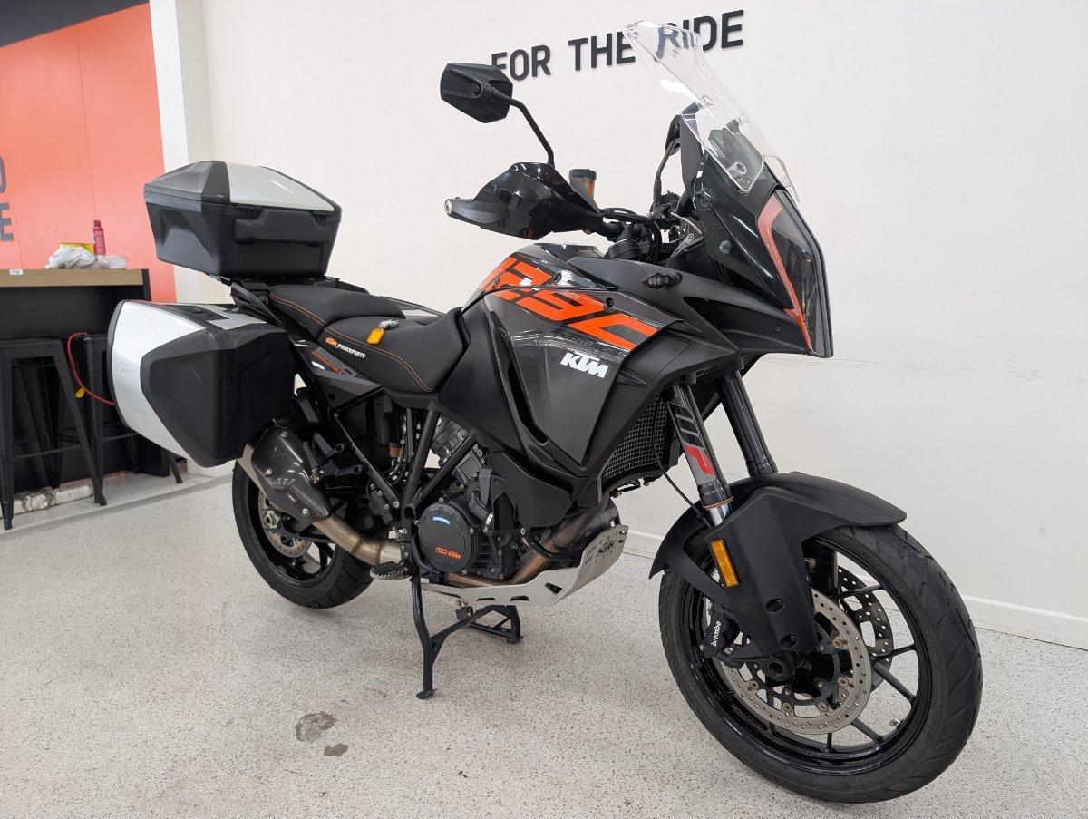 2017 KTM 1290 SUPER ADVENTURE DUAL SPORTS