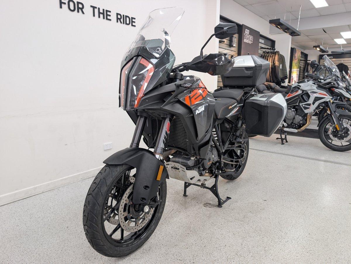 2017 KTM 1290 SUPER ADVENTURE DUAL SPORTS