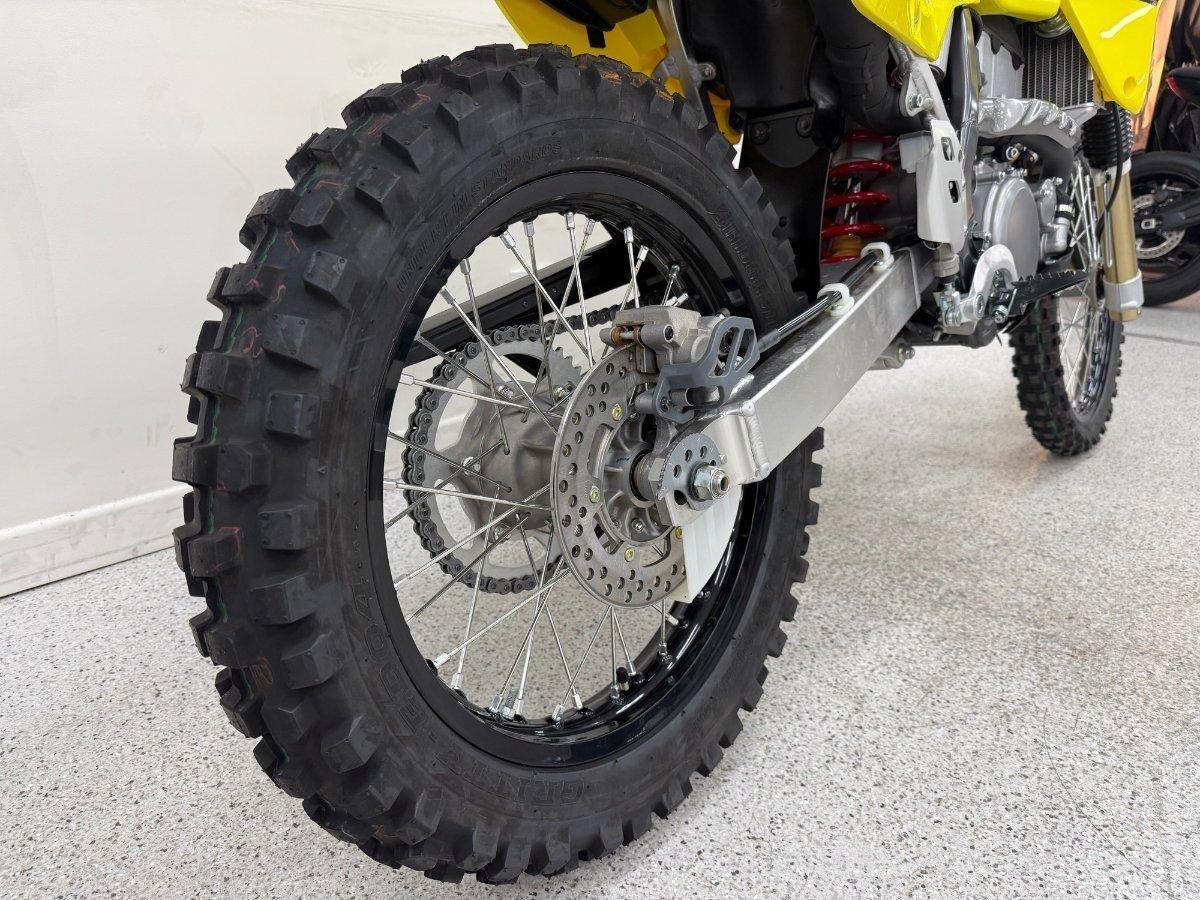 2025 SUZUKI DR-Z400E ENDURO