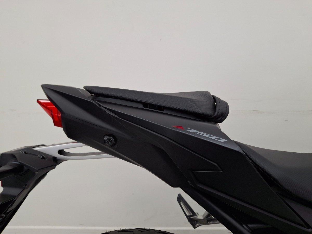 2025 HONDA CB750 (HORNET) SPORTS