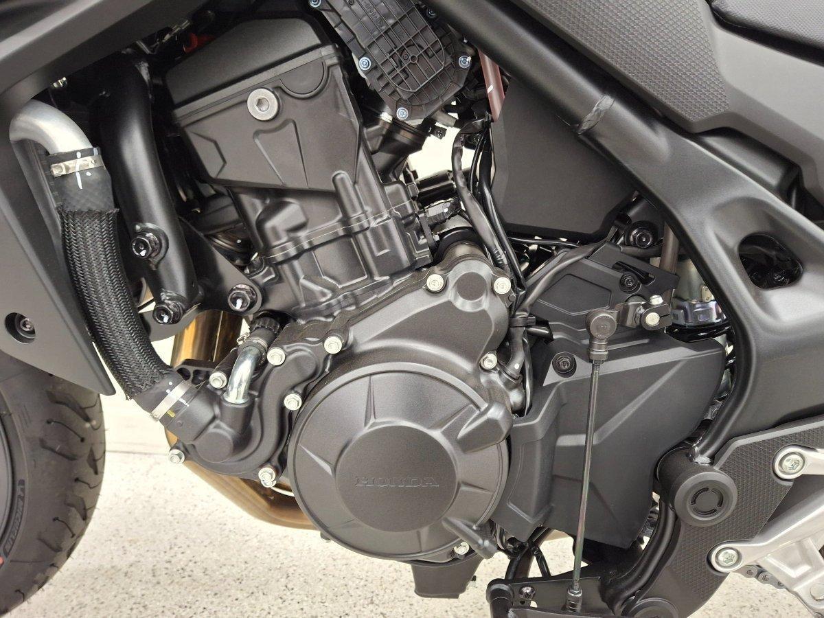 2025 HONDA CB750 (HORNET) SPORTS