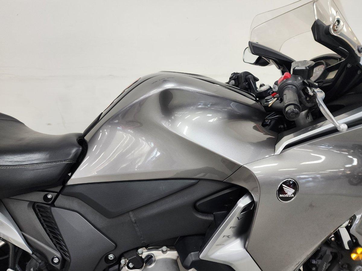 2010 HONDA VFR1200F ROAD