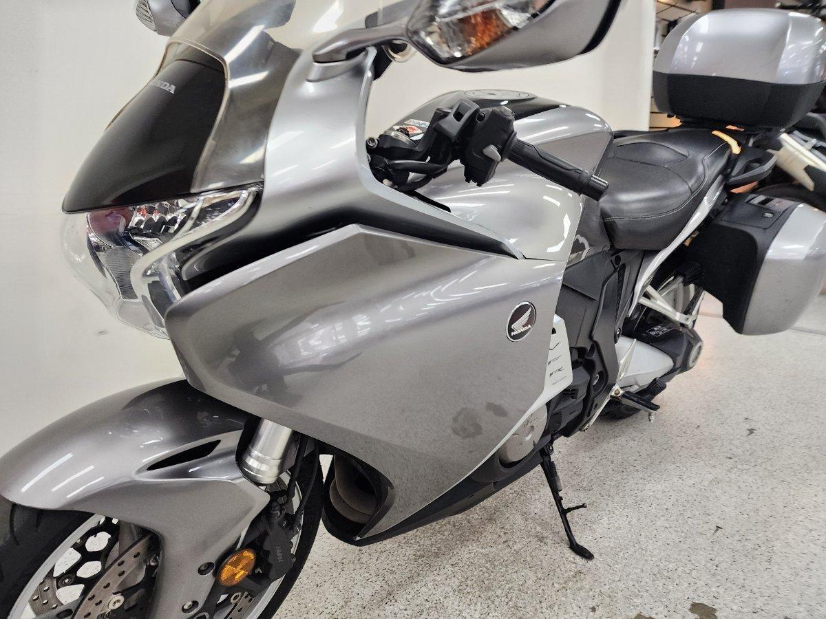 2010 HONDA VFR1200F ROAD