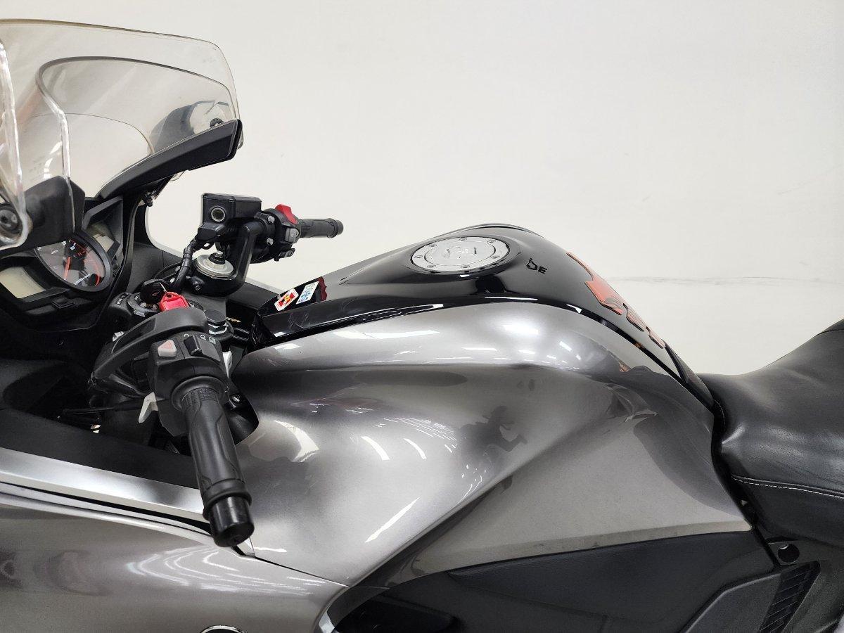 2010 HONDA VFR1200F ROAD