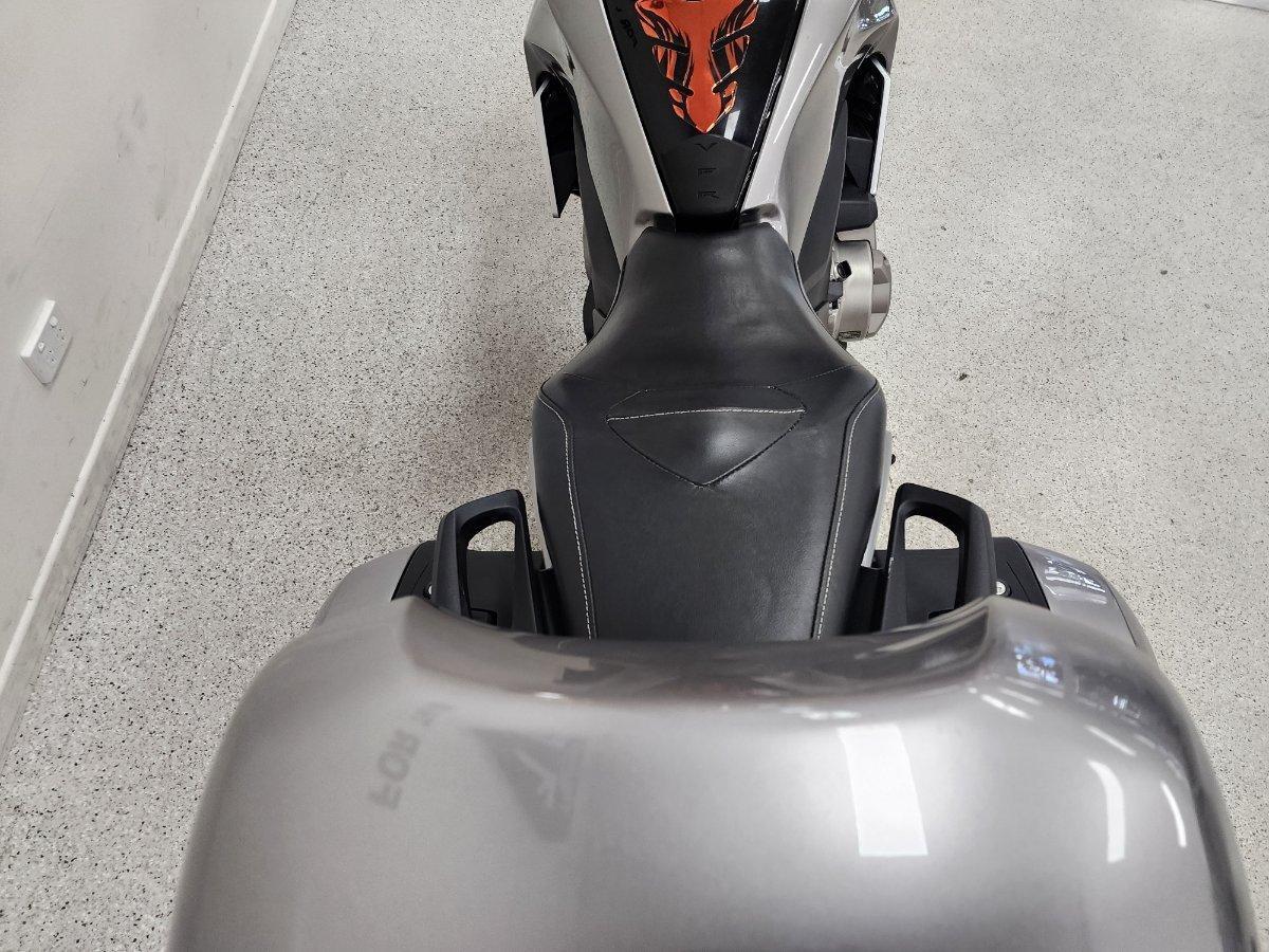 2010 HONDA VFR1200F ROAD
