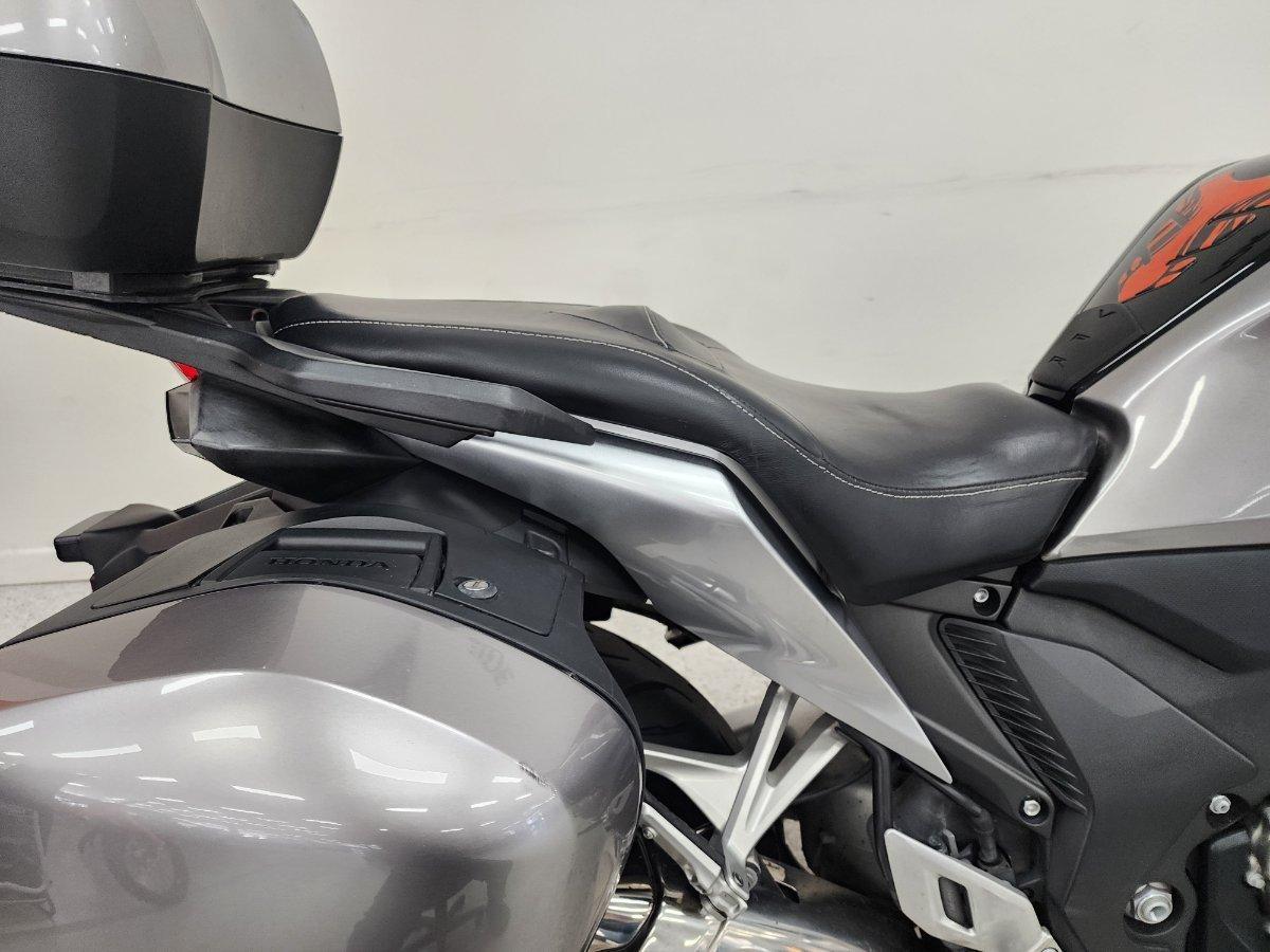 2010 HONDA VFR1200F ROAD