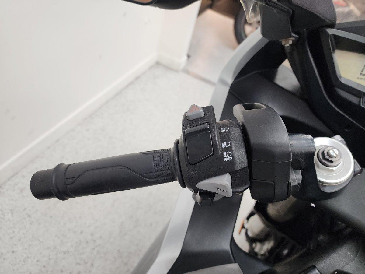 2010 HONDA VFR1200F ROAD