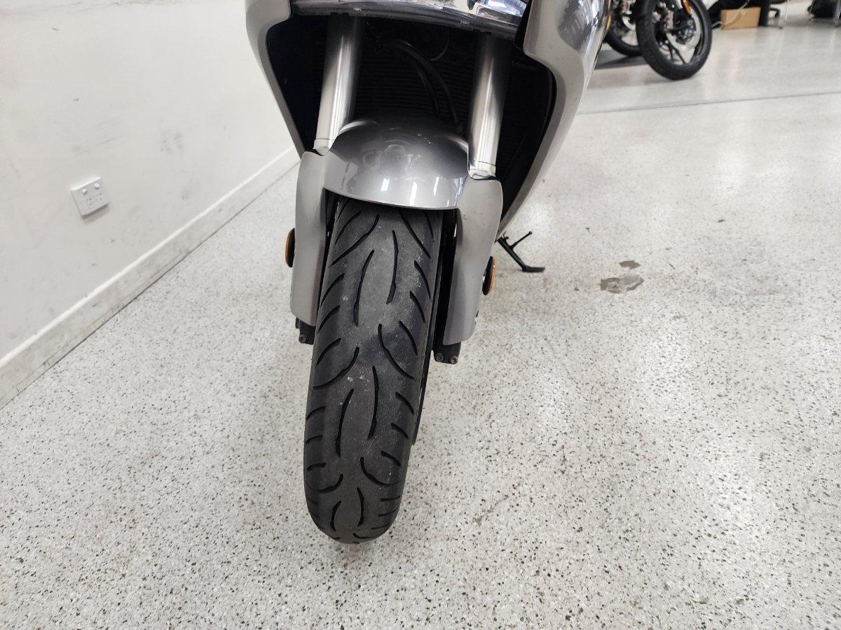 2010 HONDA VFR1200F ROAD