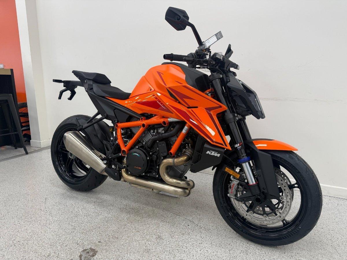 2026 KTM 1390 SUPER DUKE R EVO SPORTS