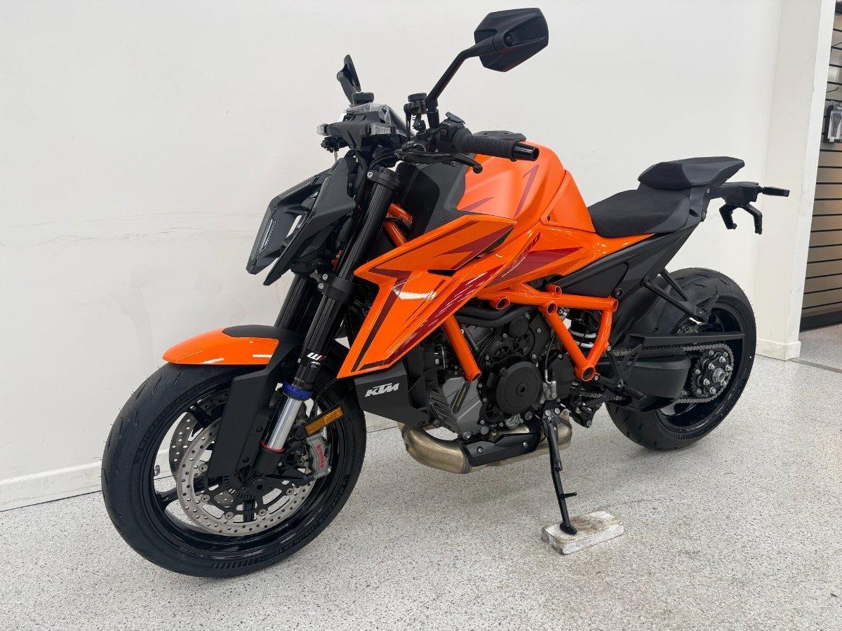 2026 KTM 1390 SUPER DUKE R EVO SPORTS