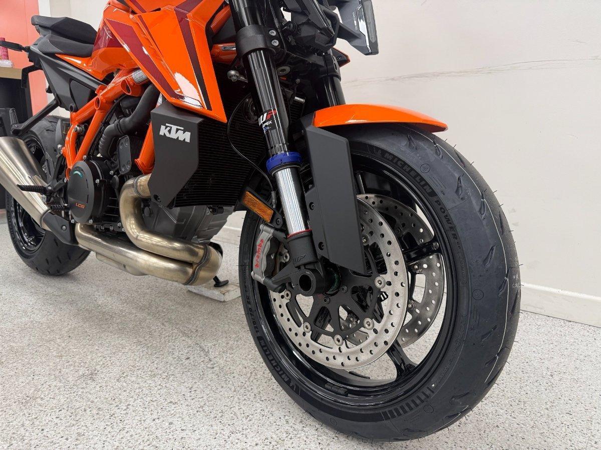 2026 KTM 1390 SUPER DUKE R EVO SPORTS