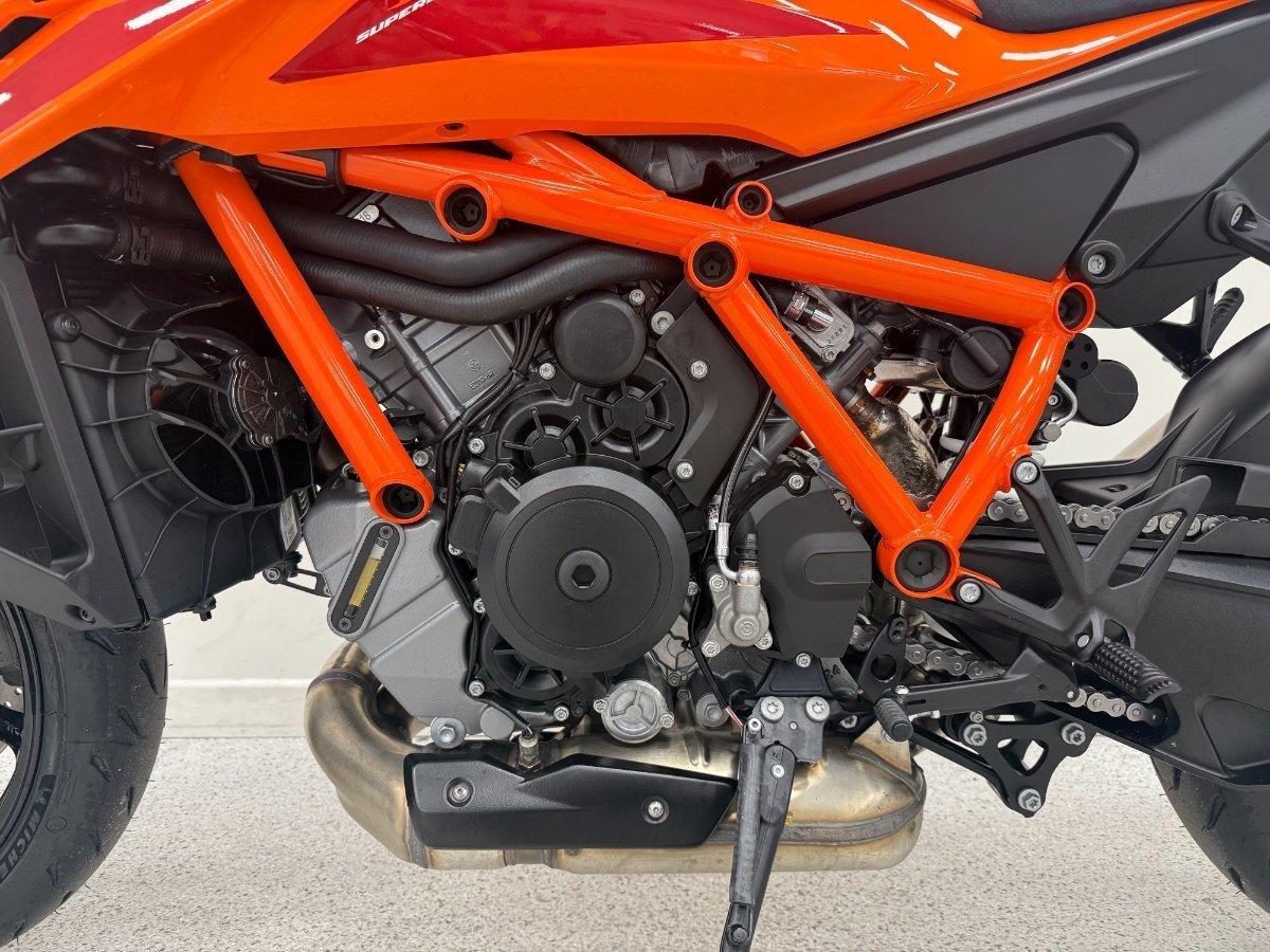 2026 KTM 1390 SUPER DUKE R EVO SPORTS