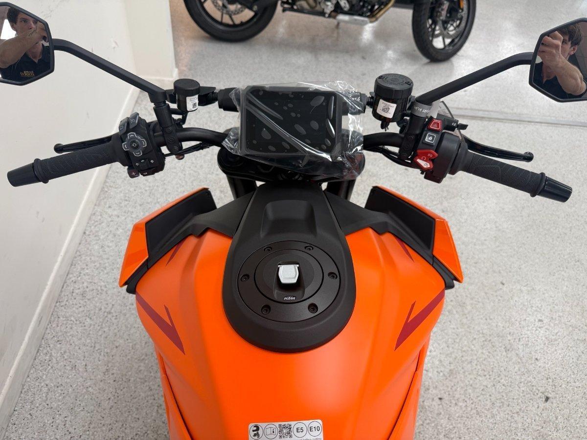 2026 KTM 1390 SUPER DUKE R EVO SPORTS